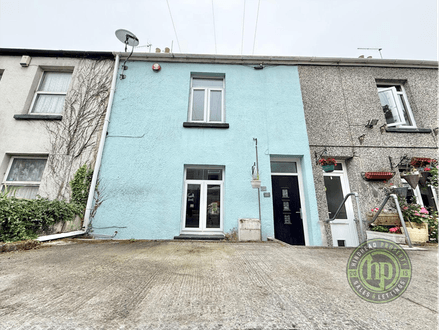 11 Huntley Place, Laira , PL3 6AW
